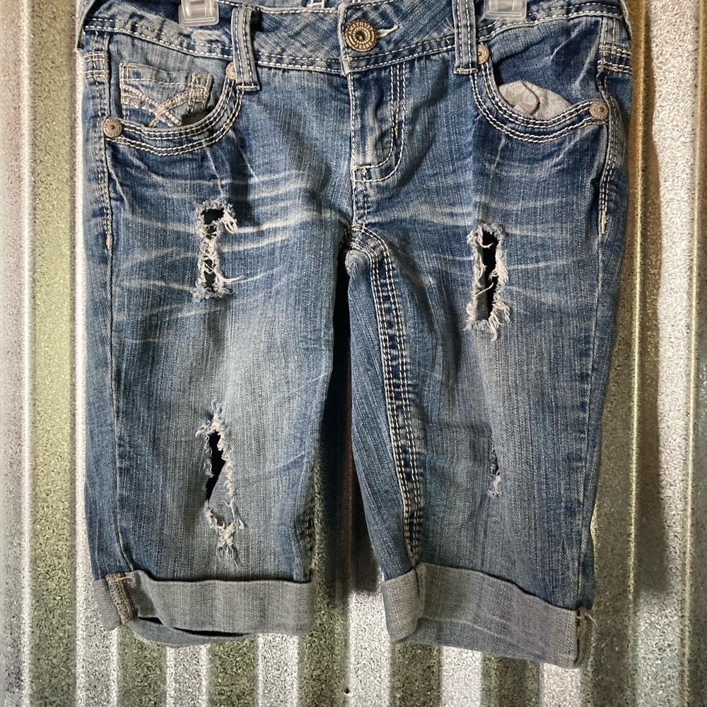 Amethyst size 3 jean shorts